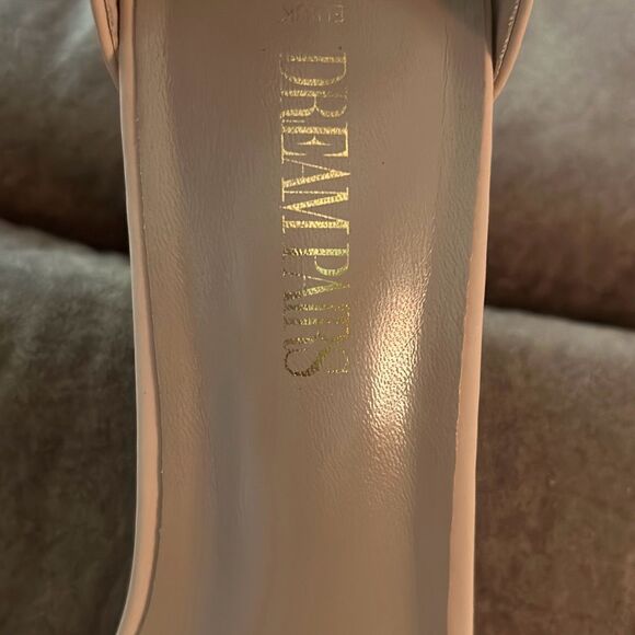 DREAM PAIRS Women's Chunk Low Heel Pump Sandals. Beige. Size 9 - Picture 5 of 11